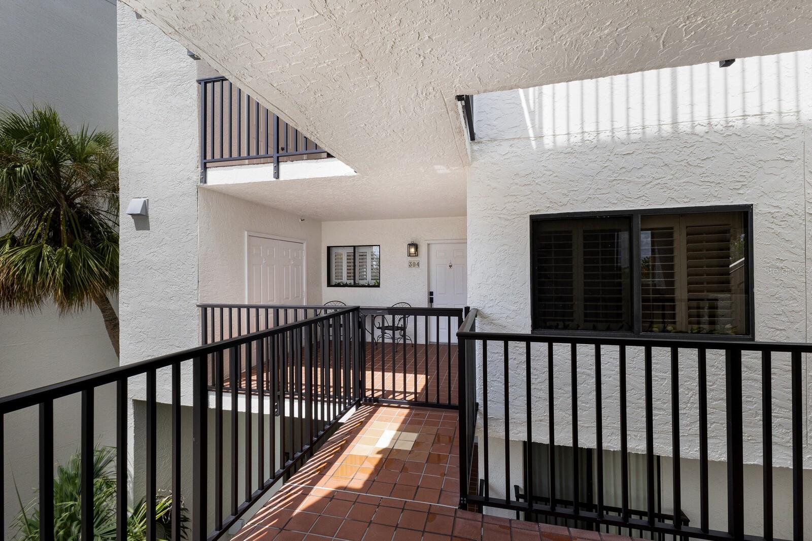 Image 3 of 55 For 1445 Gulf Of Mexico Drive 304