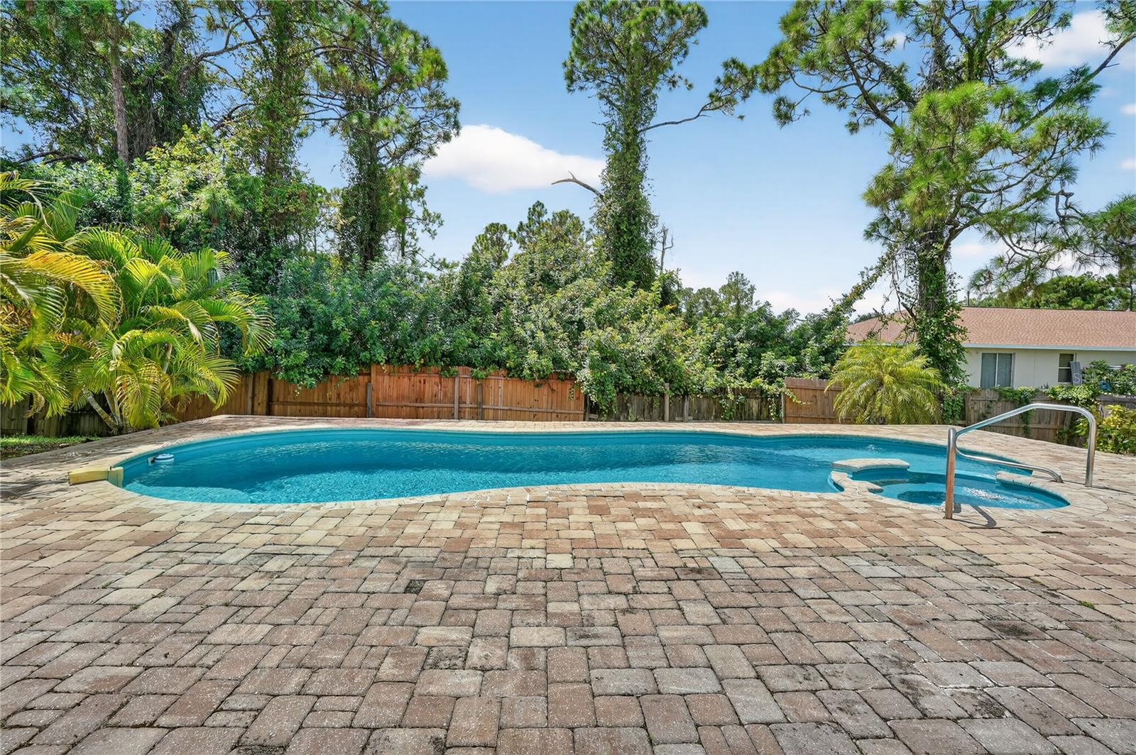 Image 6 of 30 For 8811 Buckingham Road