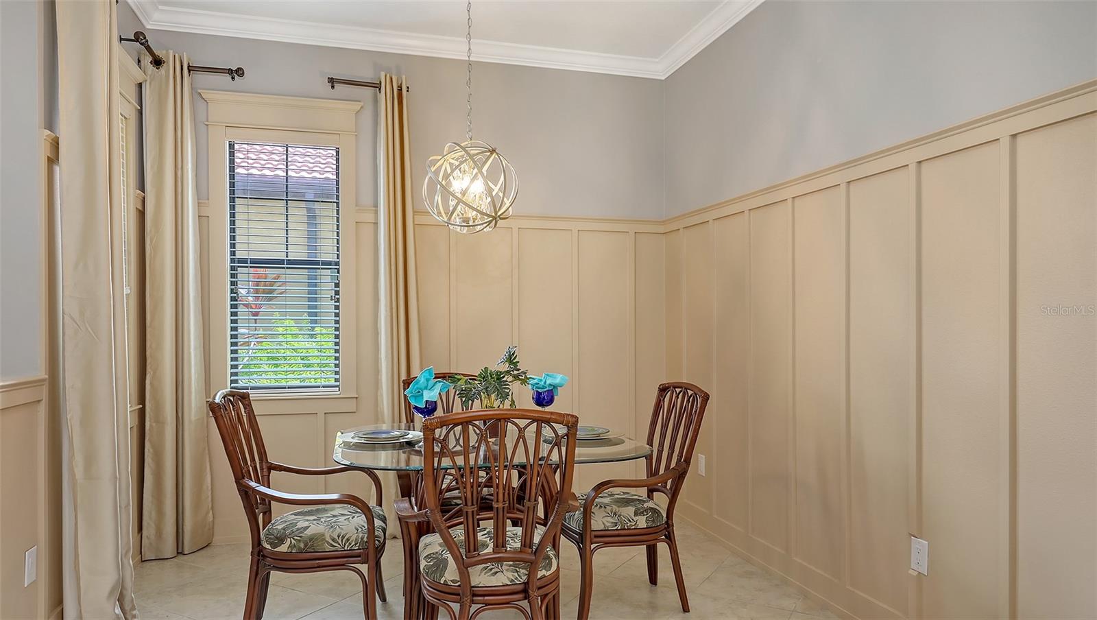 Image 17 of 56 For 10612 Glencorse Terrace