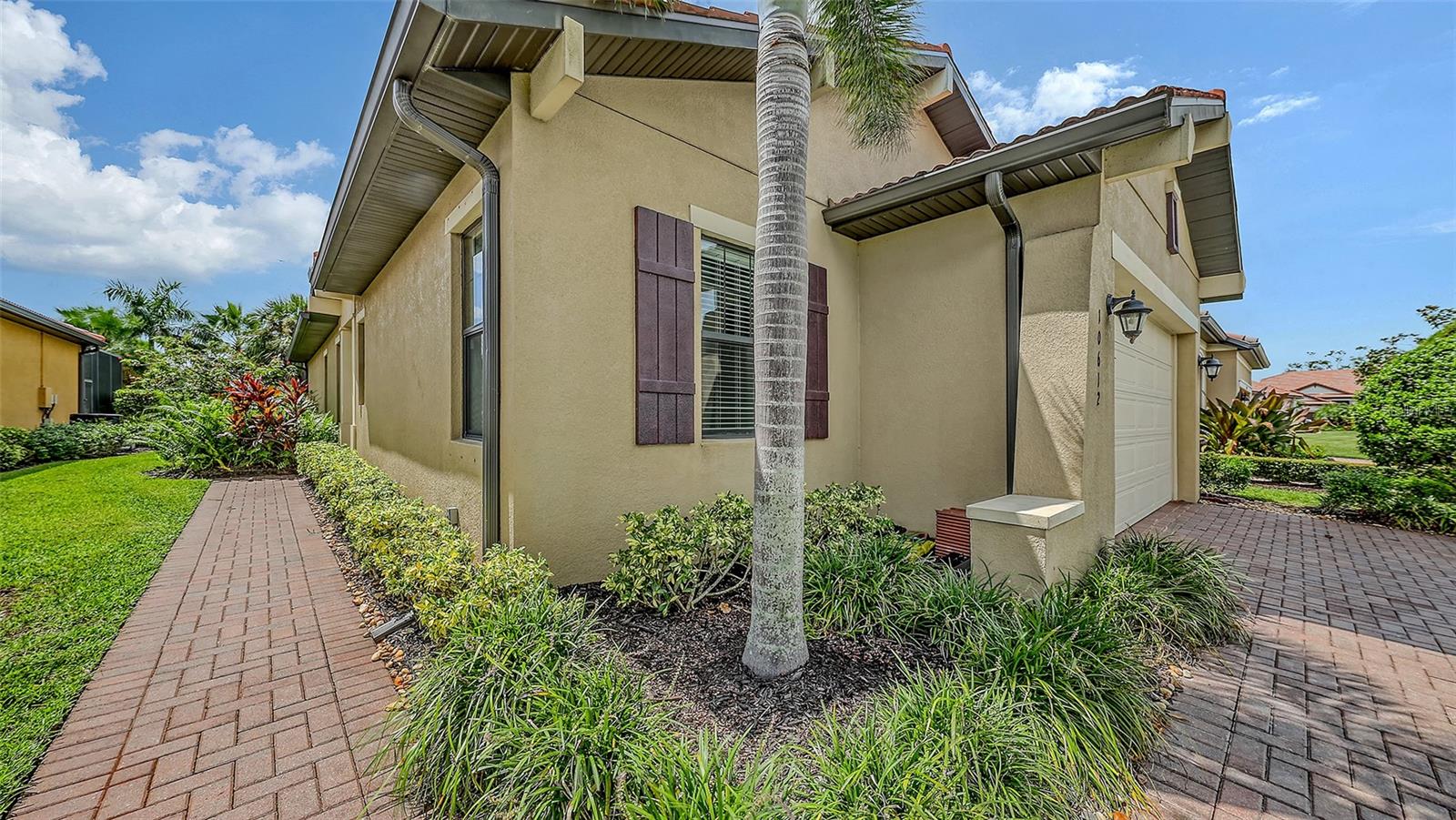 Image 4 of 56 For 10612 Glencorse Terrace