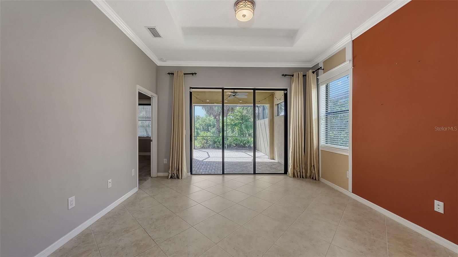 Image 9 of 56 For 10612 Glencorse Terrace