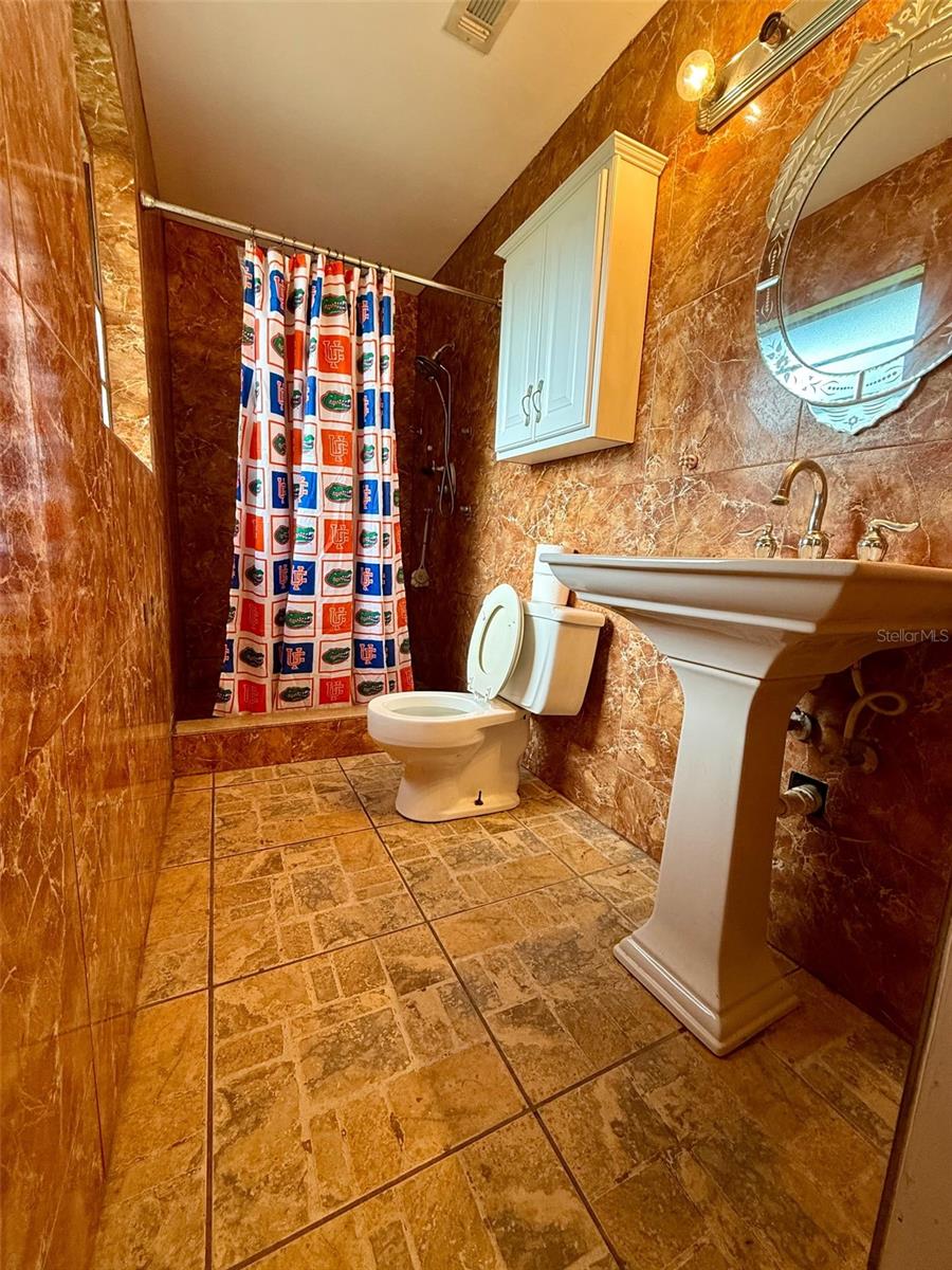 Image 15 of 25 For 4821 37th Drive