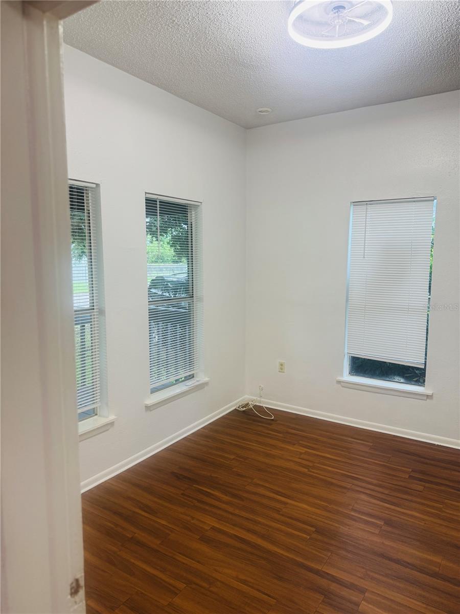Image 12 of 16 For 1810 17th Street E