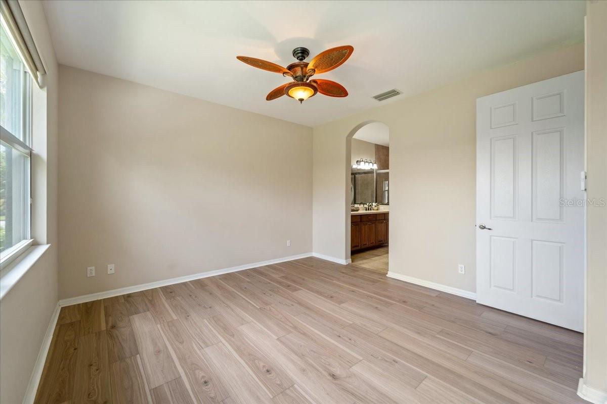 Image 17 of 39 For 10662 Camarelle Circle