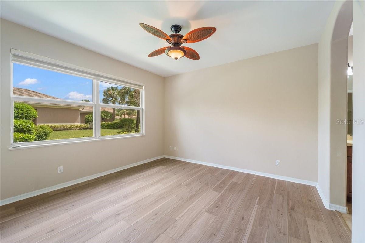 Image 18 of 39 For 10662 Camarelle Circle