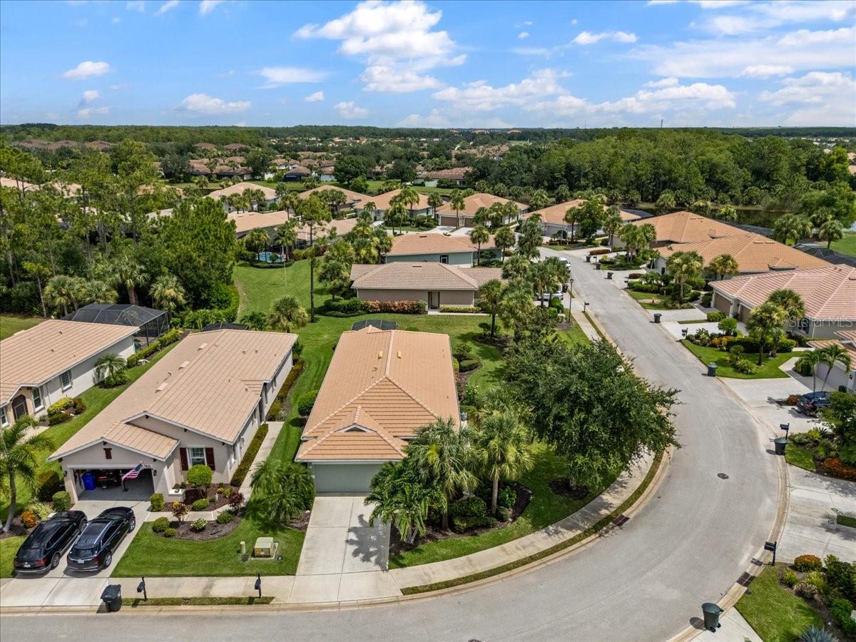 Image 2 of 39 For 10662 Camarelle Circle