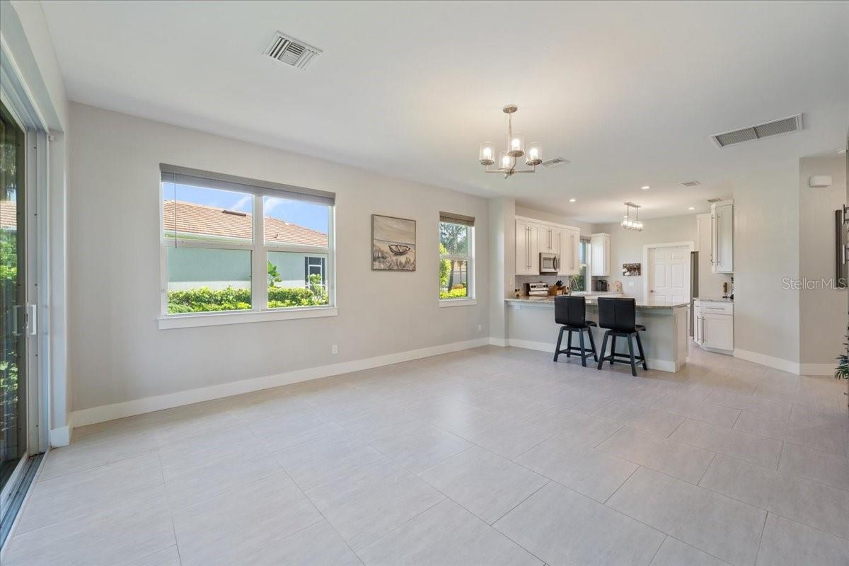 Image 7 of 40 For 10648 Camarelle Circle