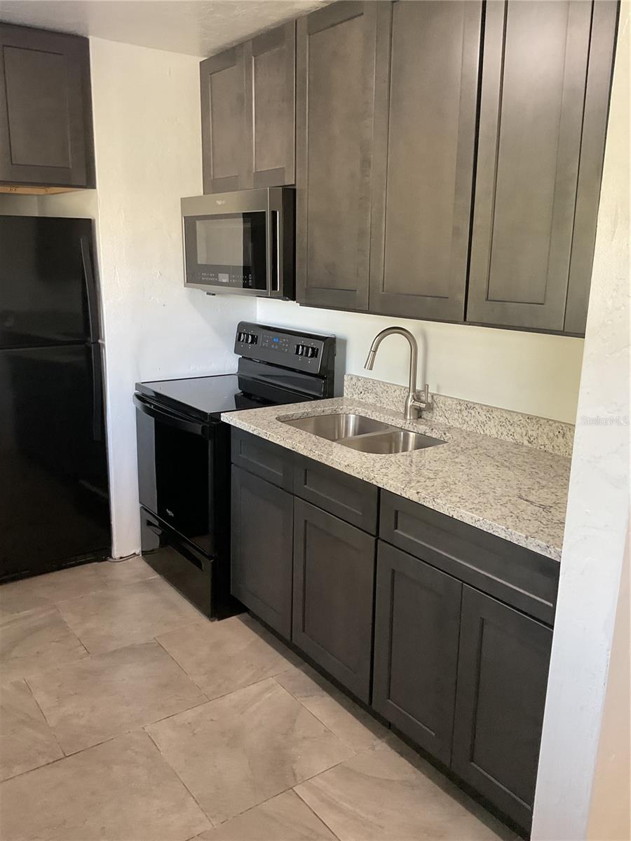 Image 2 of 17 For 8101 Country Road 101