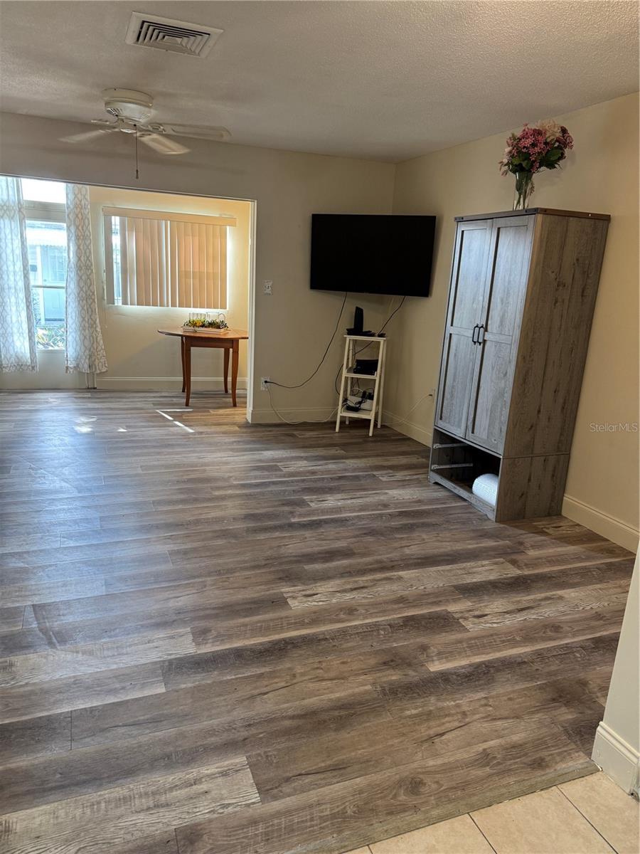 Image 4 of 25 For 6029 Arlene Way 6029