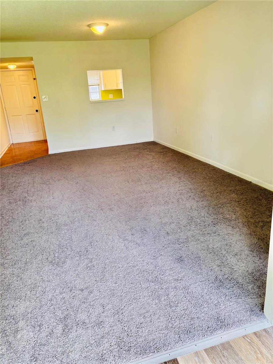 Image 3 of 19 For 205 46th Avenue Terrace W 427