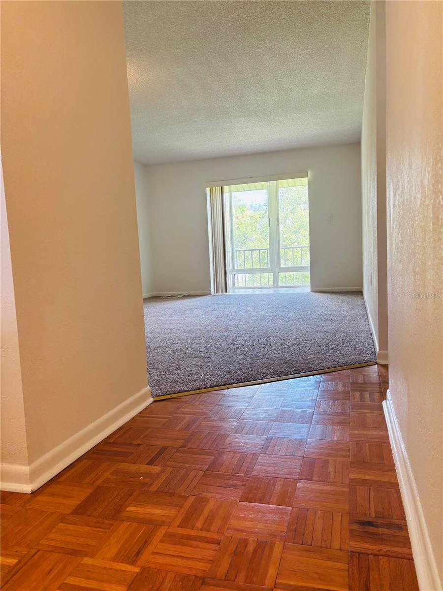 Image 4 of 19 For 205 46th Avenue Terrace W 427