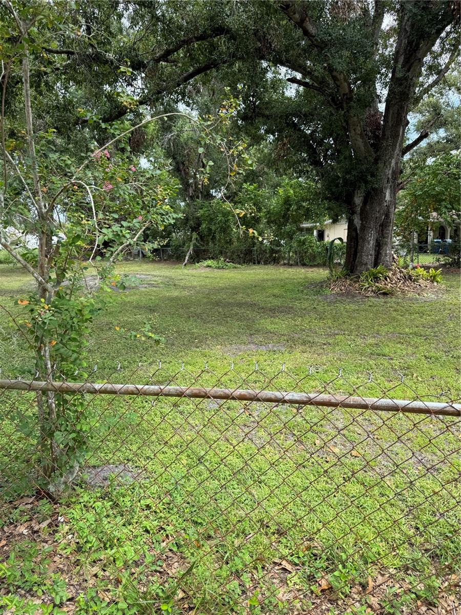Image 6 of 6 For 808 46th Street Court E