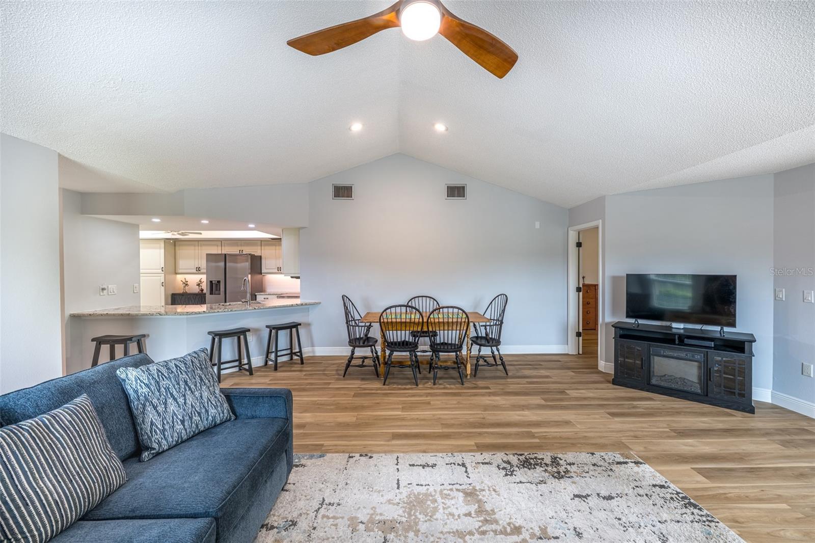 Image 8 of 49 For 3472 Tallywood Circle 7039