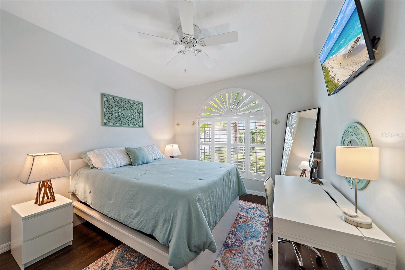 Image 27 of 46 For 131 River Enclave Court