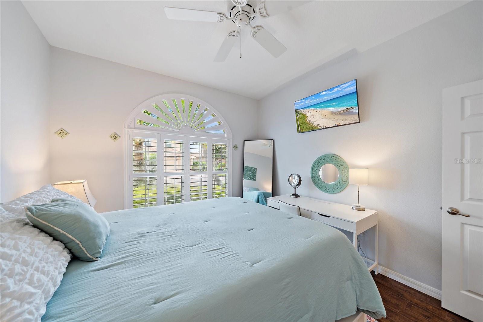 Image 28 of 46 For 131 River Enclave Court