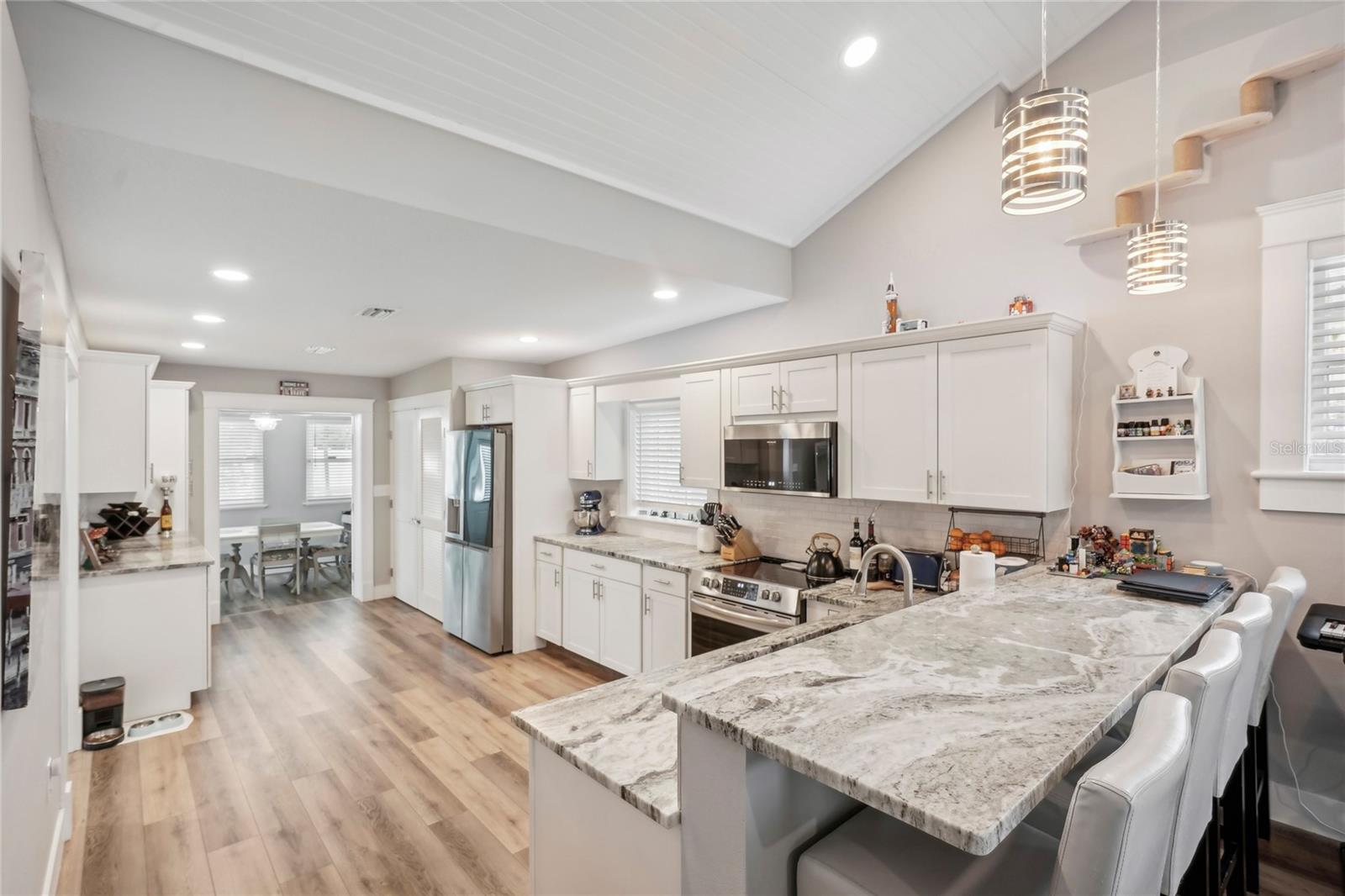 Image 11 of 42 For 721 Myrtle Avenue