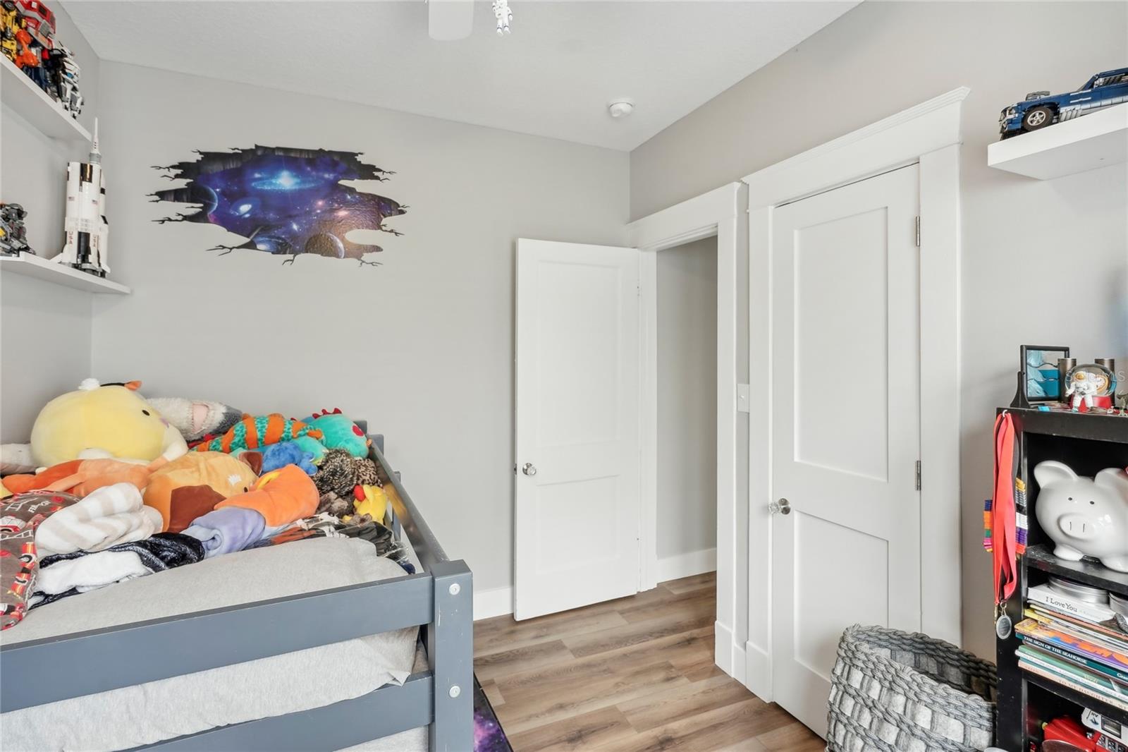 Image 31 of 42 For 721 Myrtle Avenue