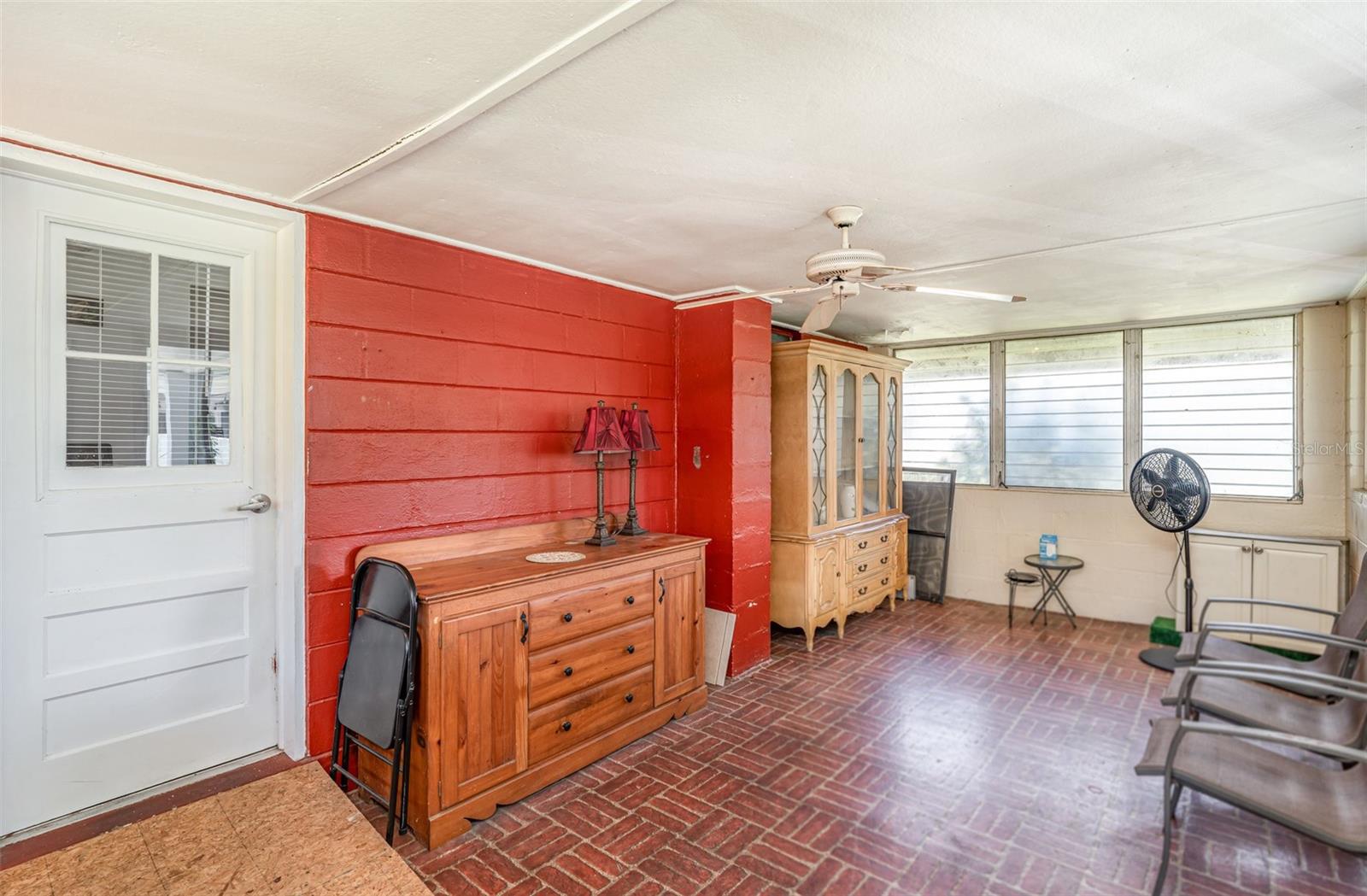 Image 13 of 19 For 1144 36th Street W