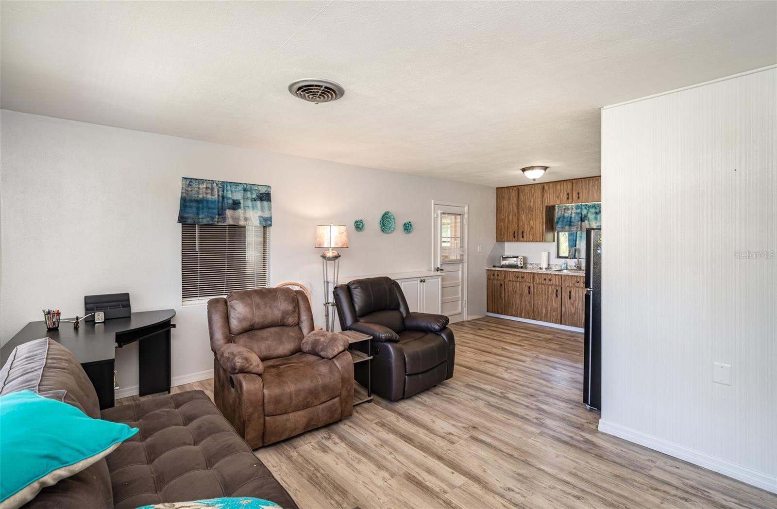Image 7 of 19 For 1144 36th Street W
