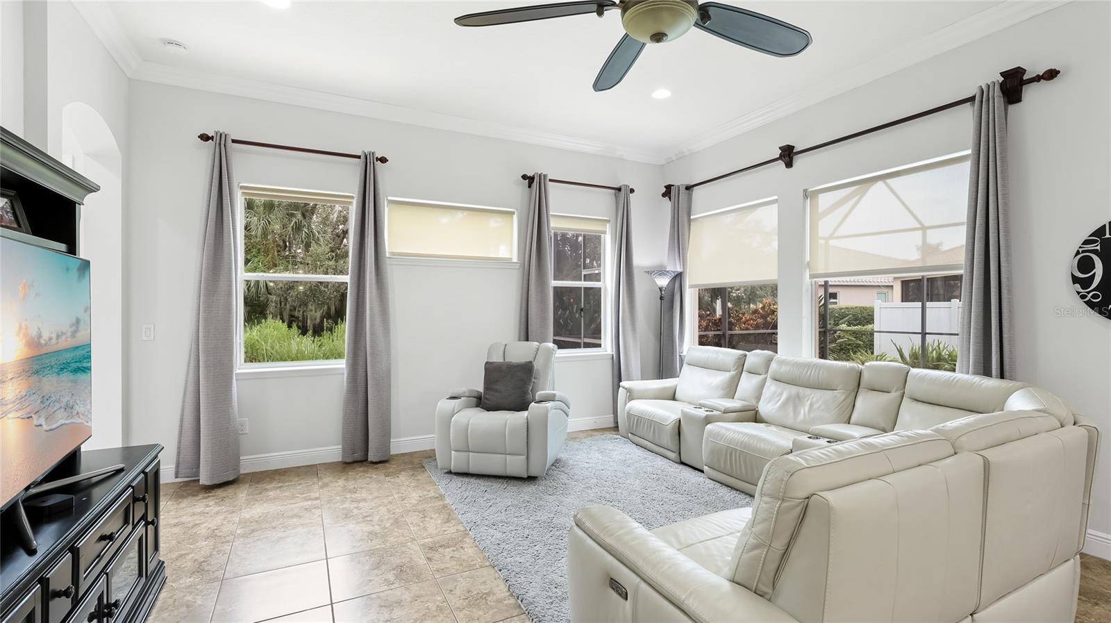 Image 17 of 49 For 5621 Rock Dove Drive