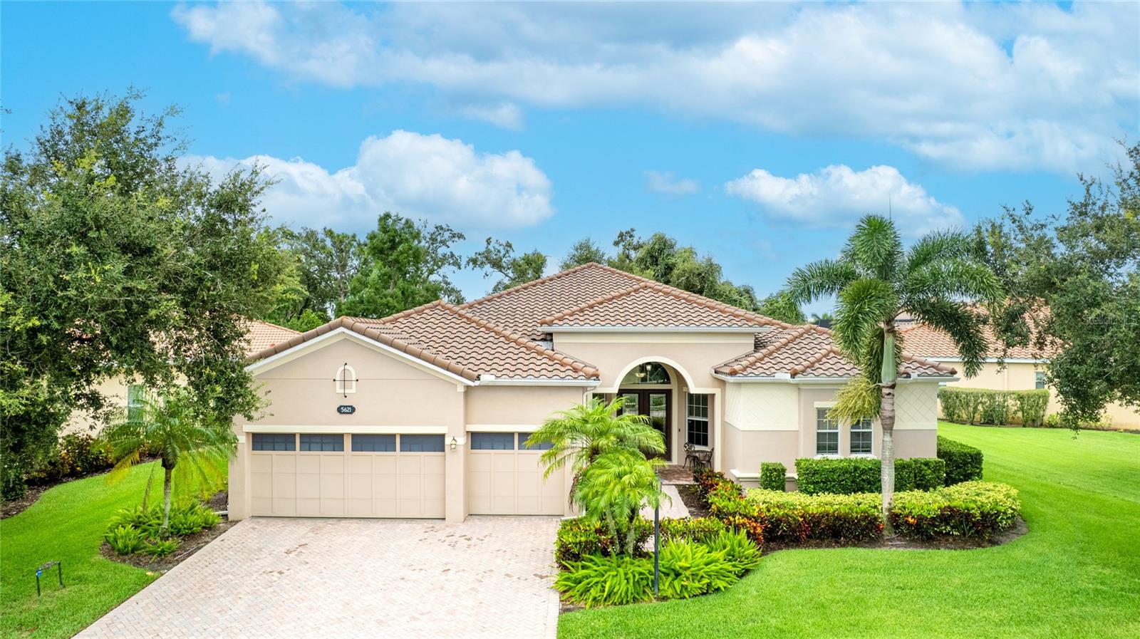 Image 3 of 49 For 5621 Rock Dove Drive