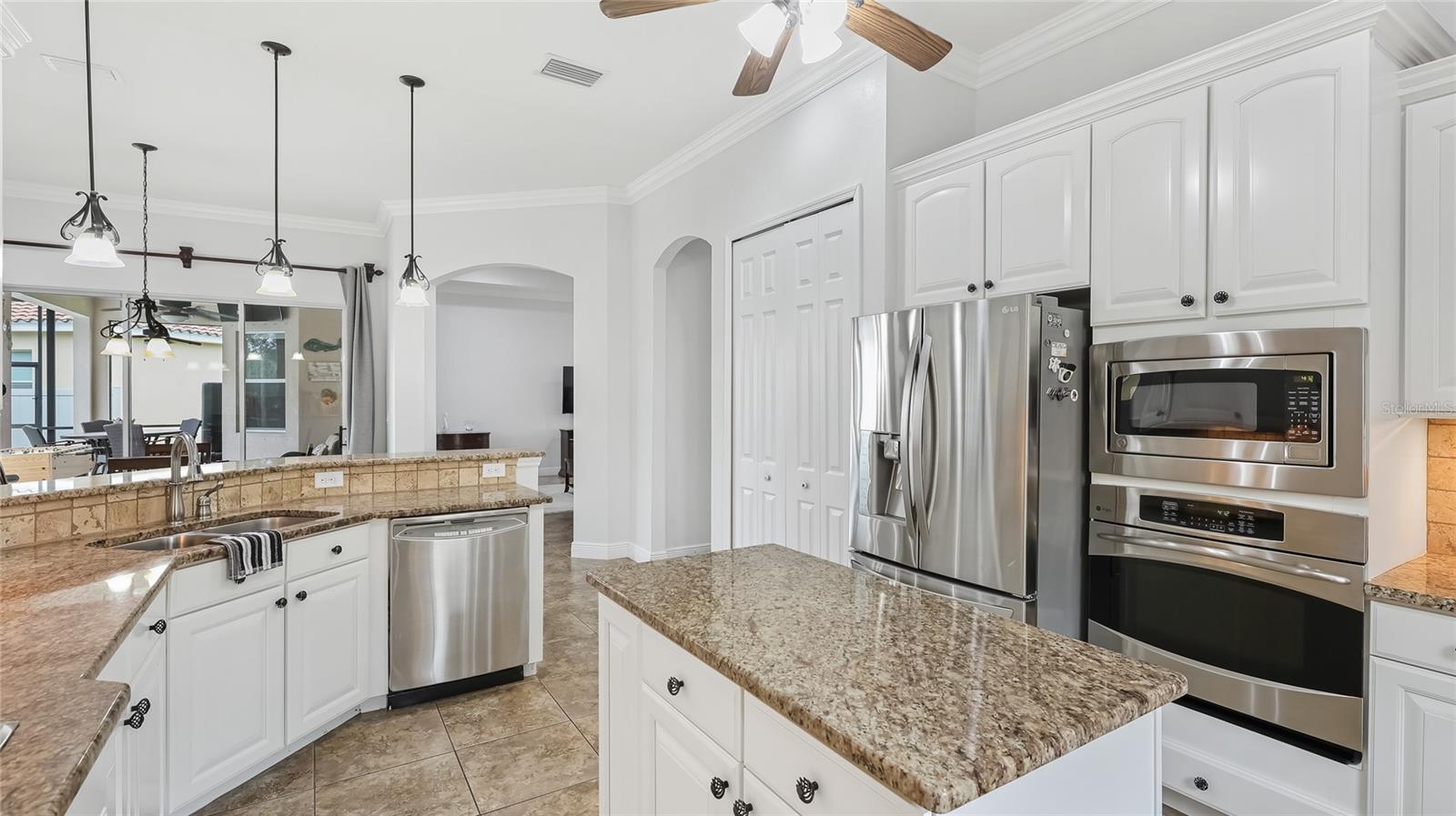 Image 7 of 49 For 5621 Rock Dove Drive