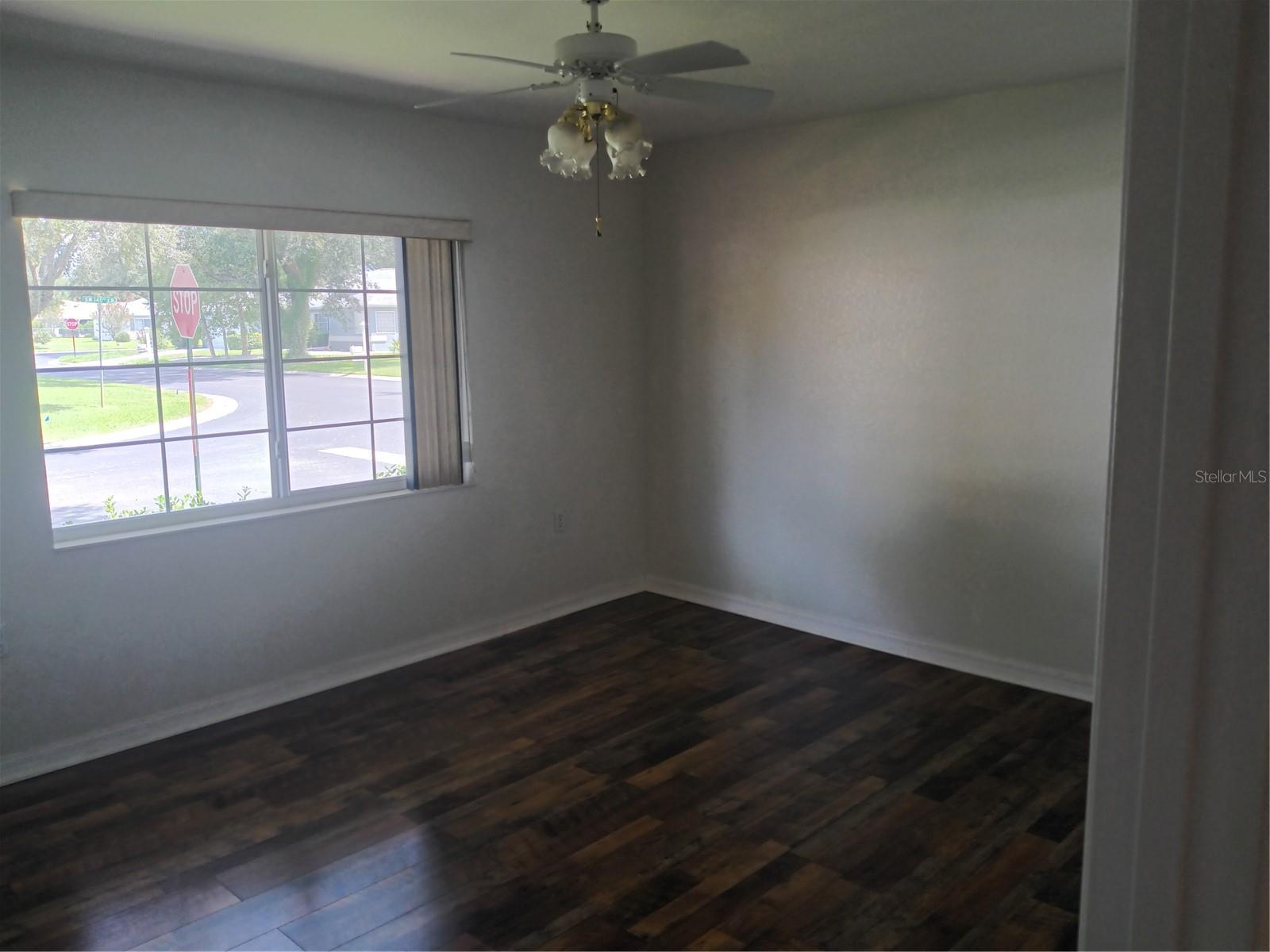 Image 10 of 28 For 11536 140th Loop