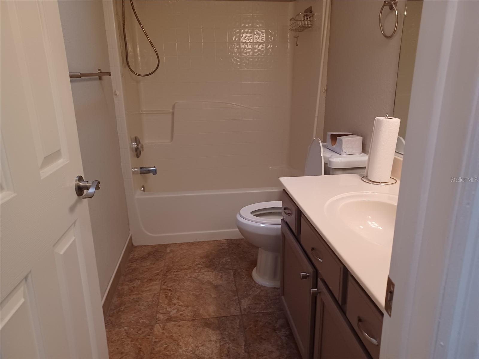 Image 19 of 28 For 11536 140th Loop