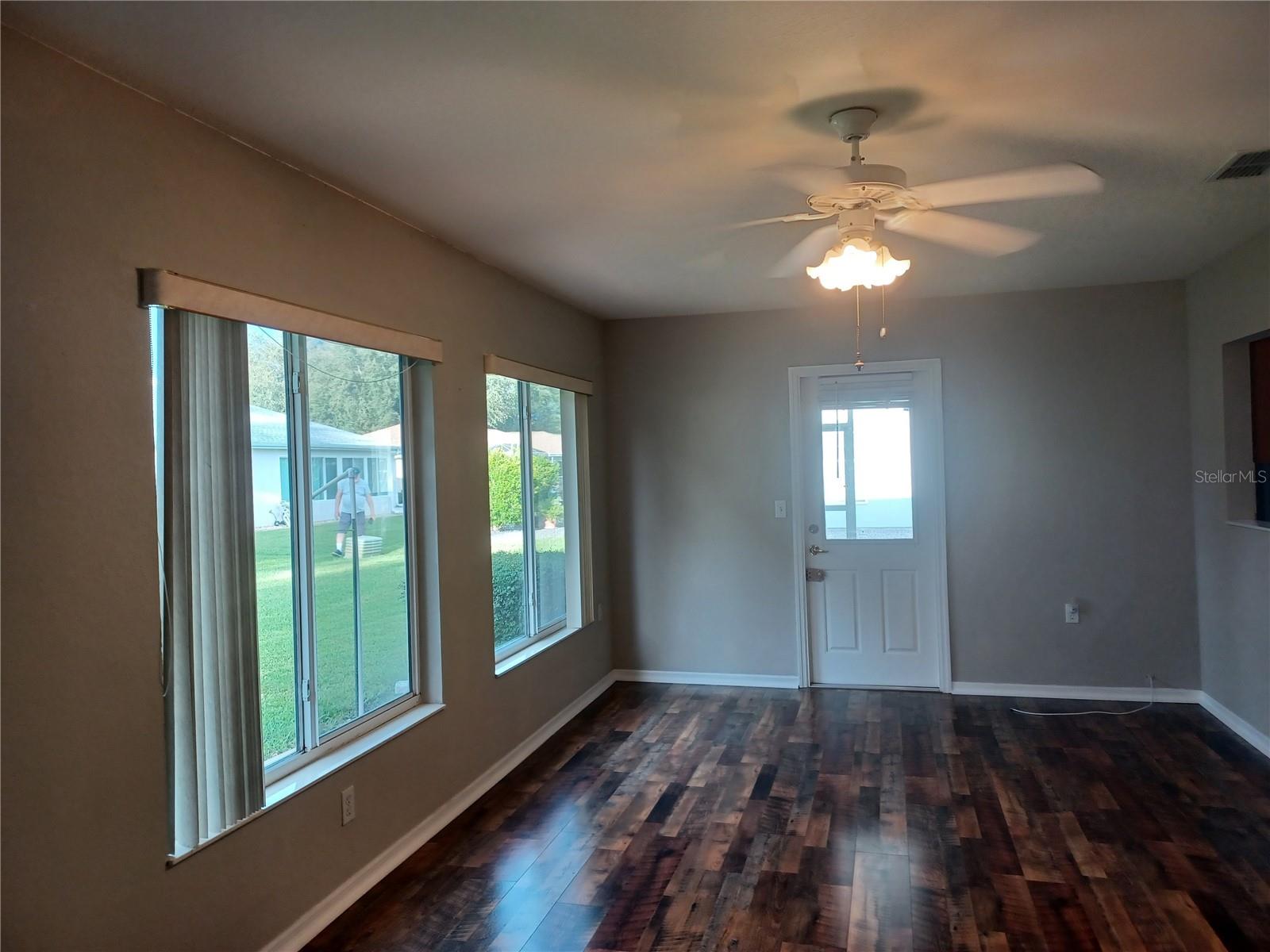 Image 5 of 28 For 11536 140th Loop