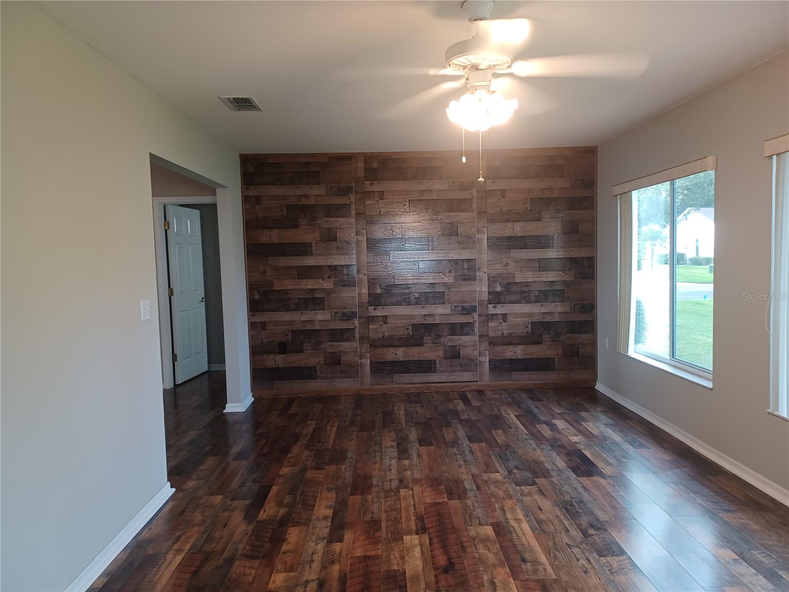 Image 6 of 28 For 11536 140th Loop