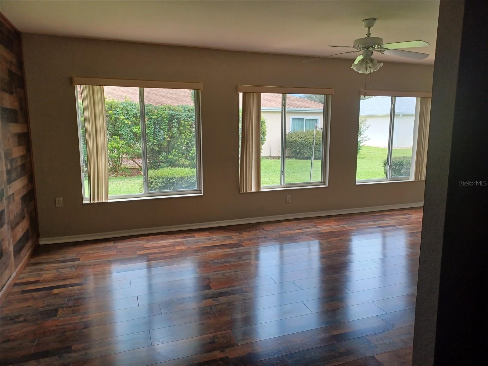 Image 7 of 28 For 11536 140th Loop