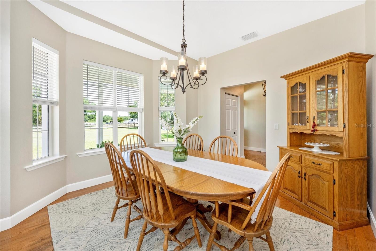Image 14 of 82 For 1901 Joshua Drive