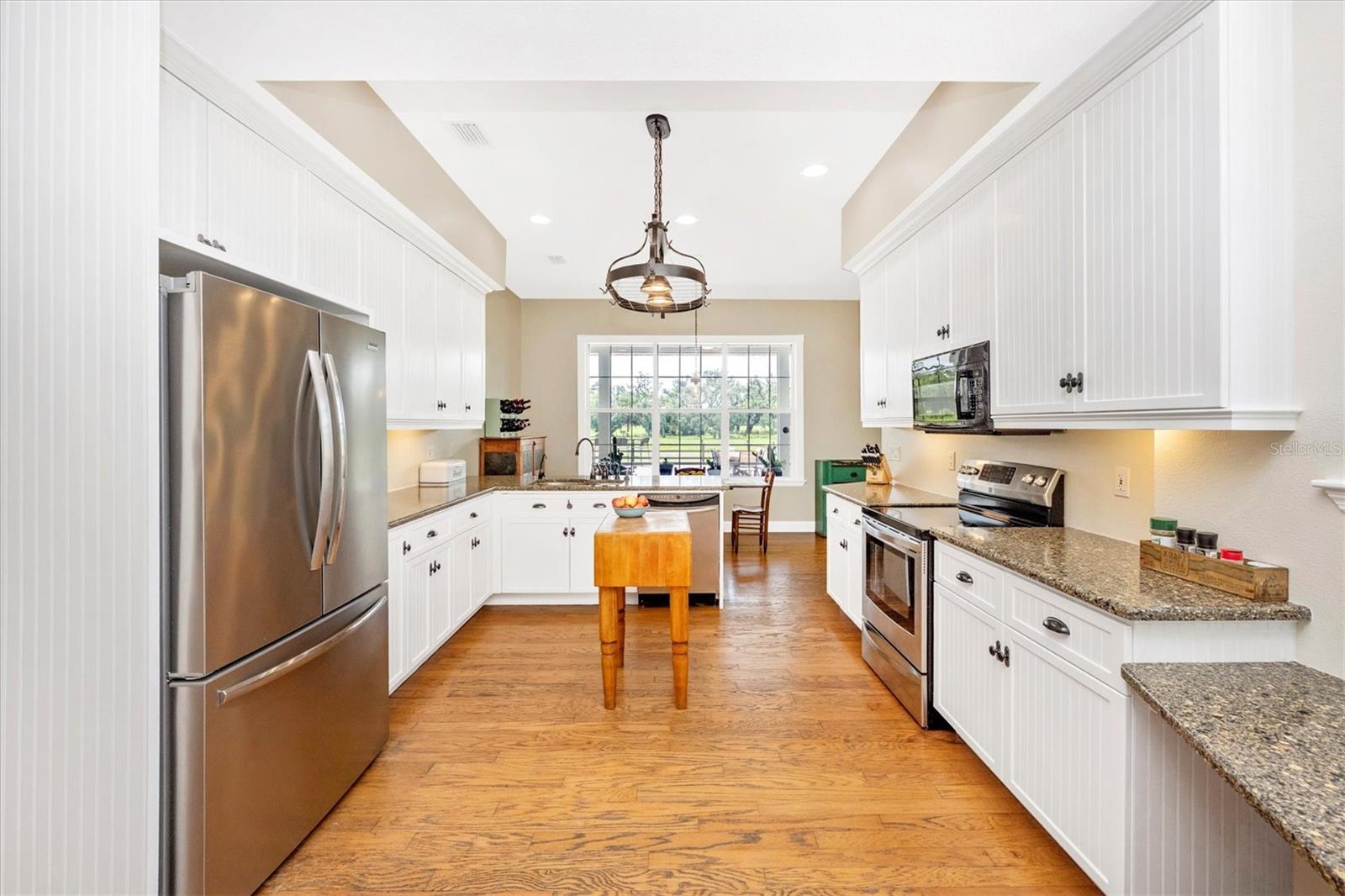 Image 17 of 82 For 1901 Joshua Drive