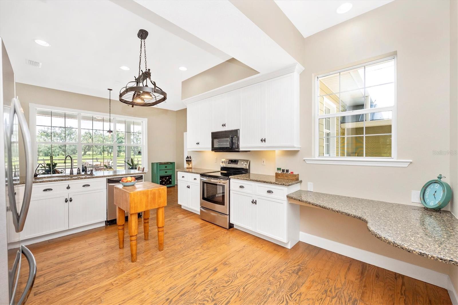 Image 18 of 82 For 1901 Joshua Drive