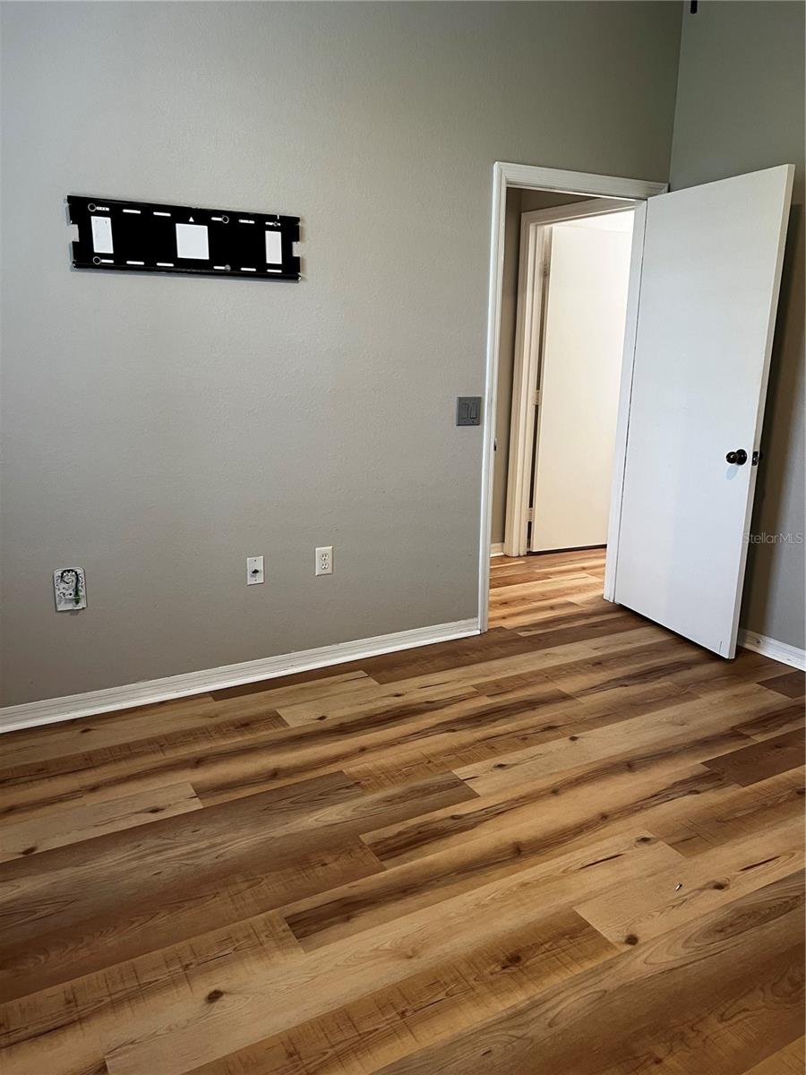 Image 34 of 41 For 5146 Northridge Road 310