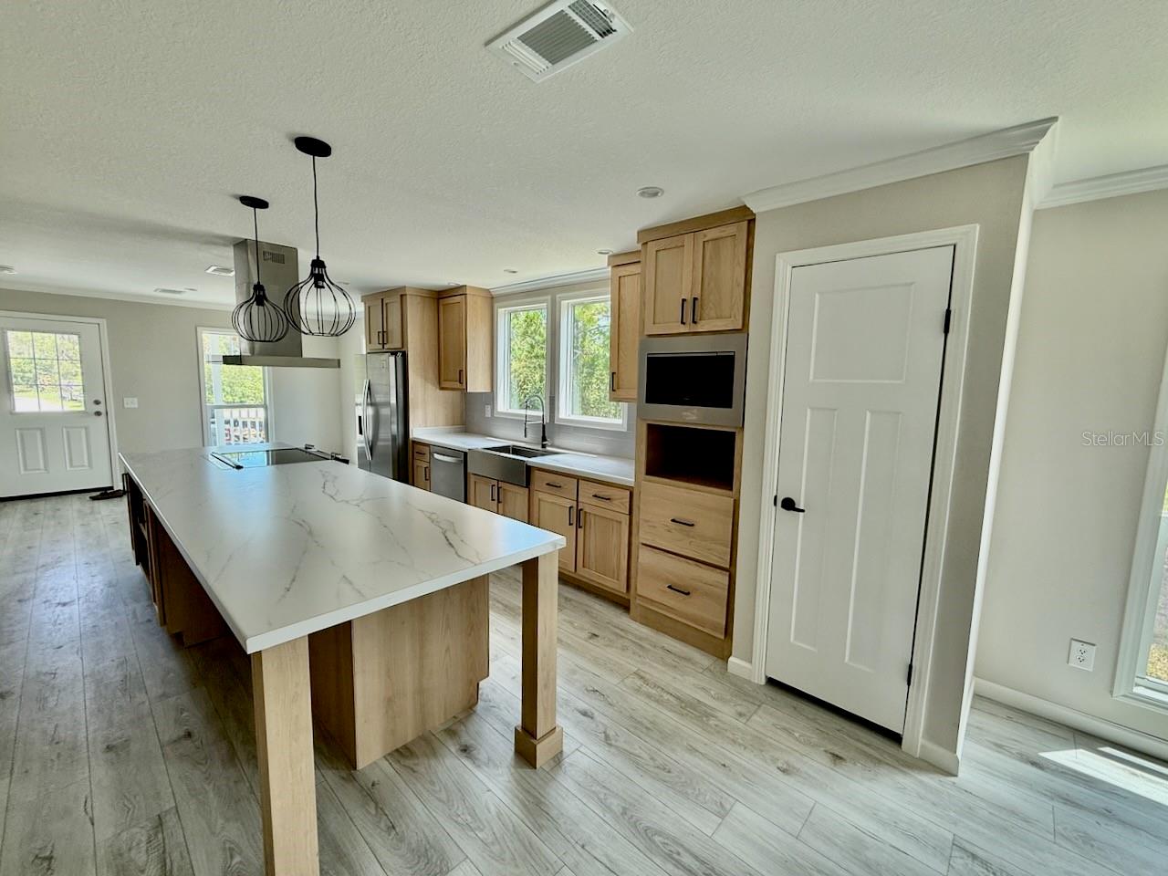 Image 12 of 49 For 7347 Acorn Boulevard