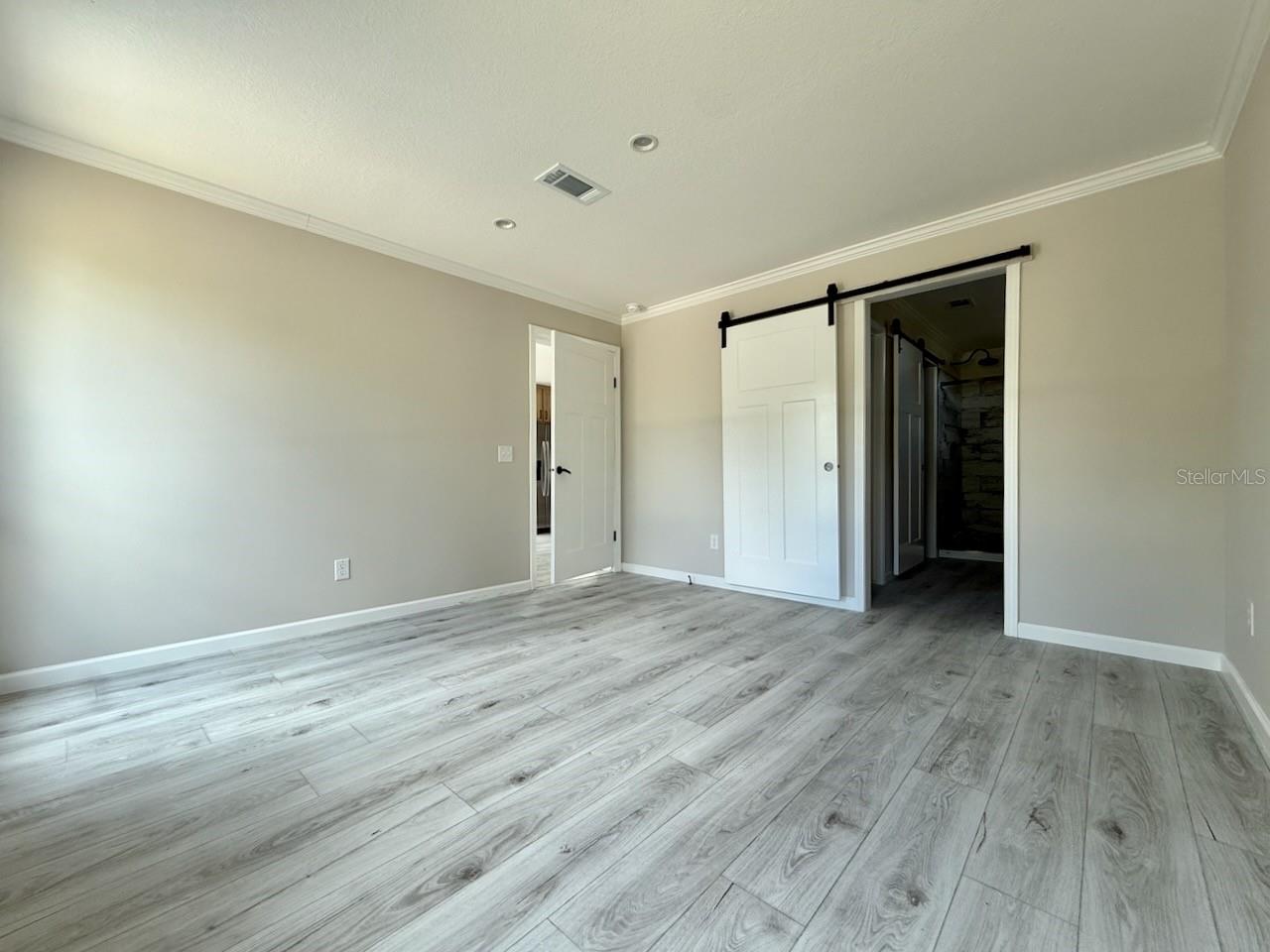 Image 20 of 49 For 7347 Acorn Boulevard