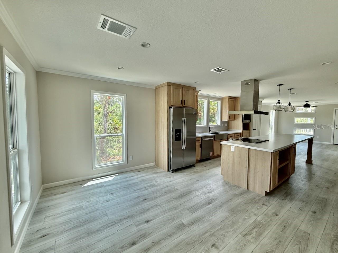 Image 27 of 49 For 7347 Acorn Boulevard