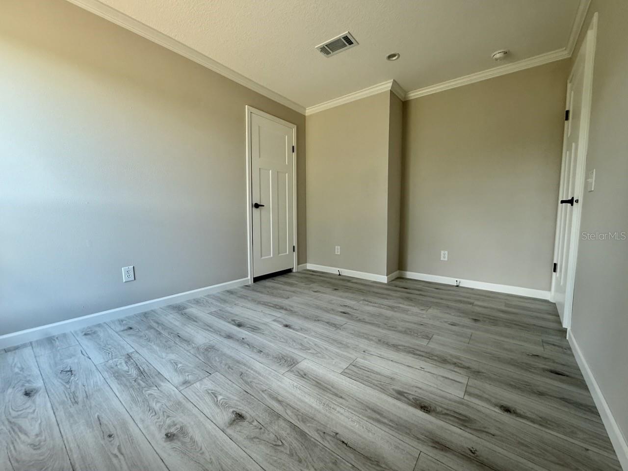 Image 33 of 49 For 7347 Acorn Boulevard