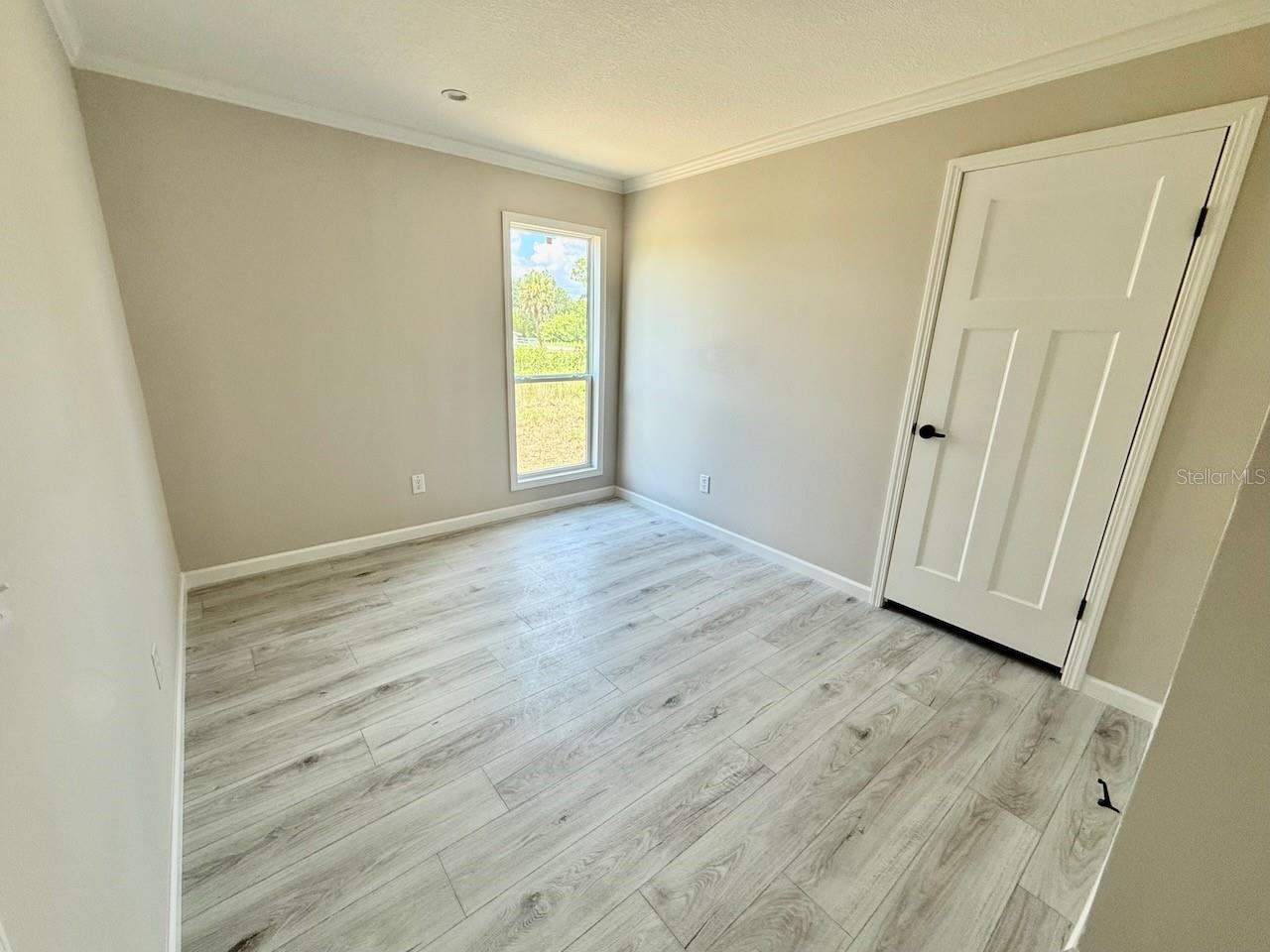 Image 34 of 49 For 7347 Acorn Boulevard