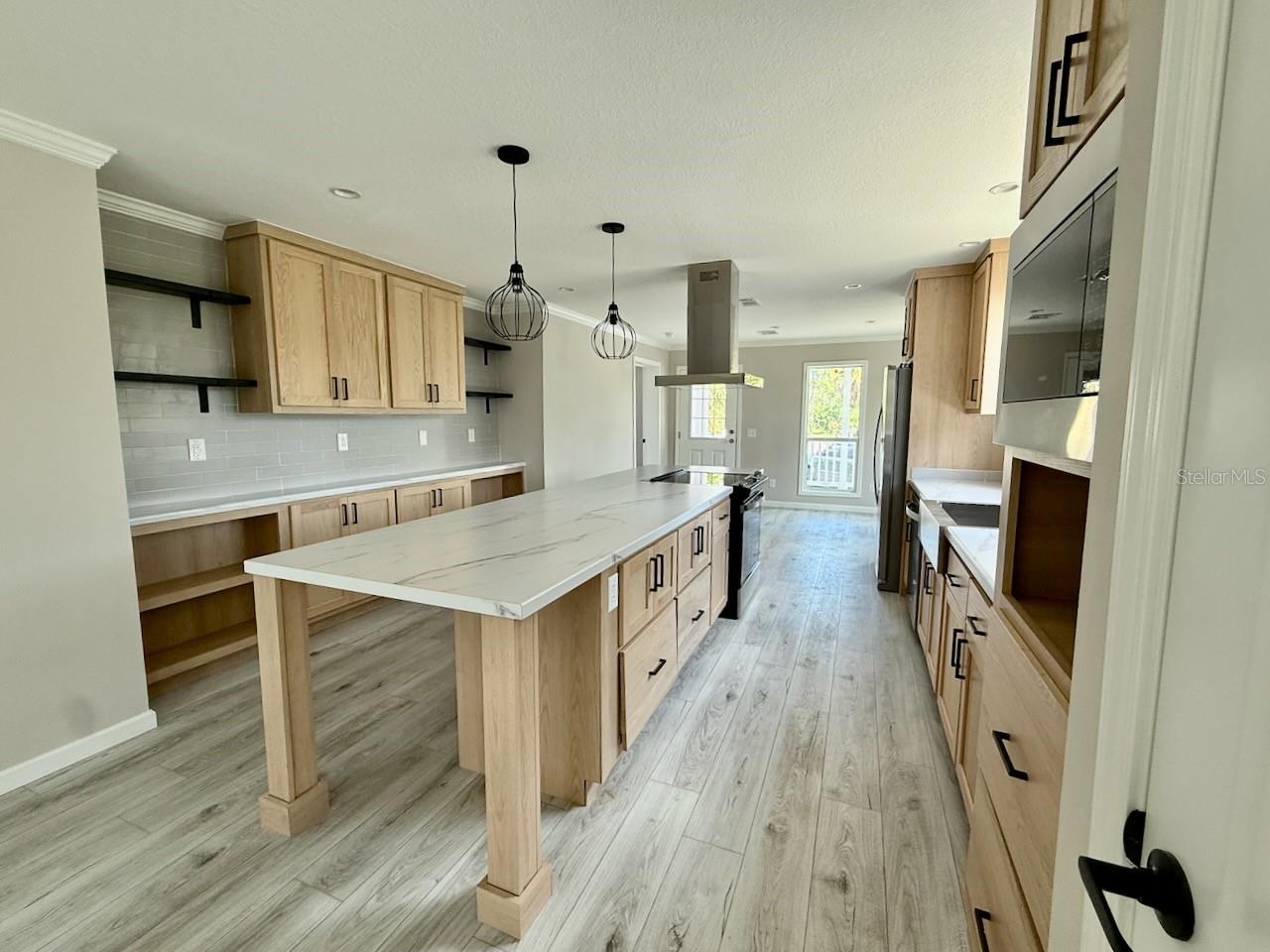 Image 7 of 49 For 7347 Acorn Boulevard