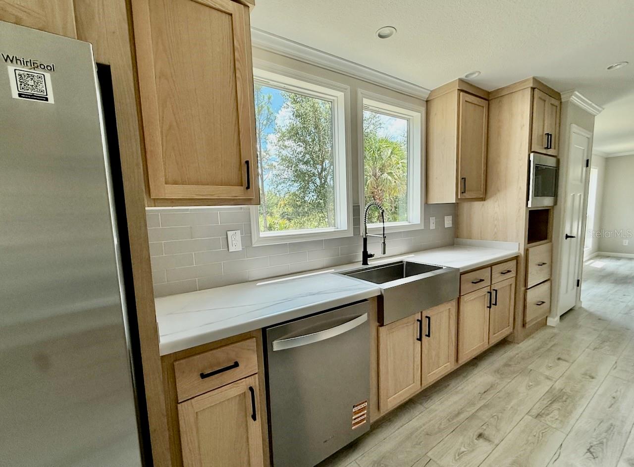 Image 8 of 49 For 7347 Acorn Boulevard