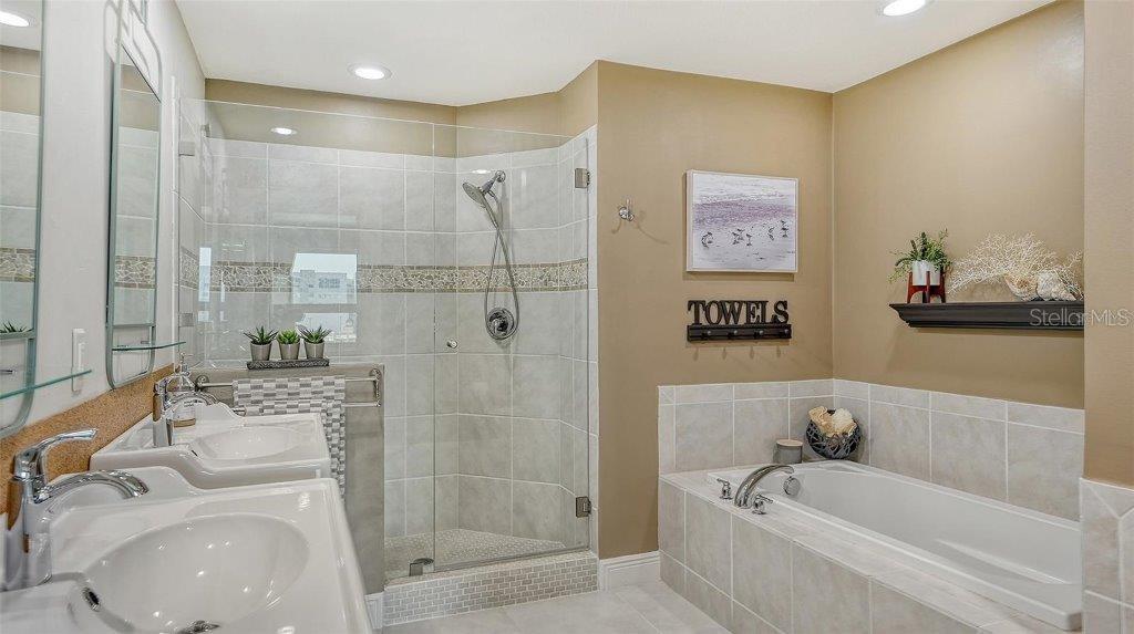 Image 11 of 28 For 1771 Ringling Boulevard 604