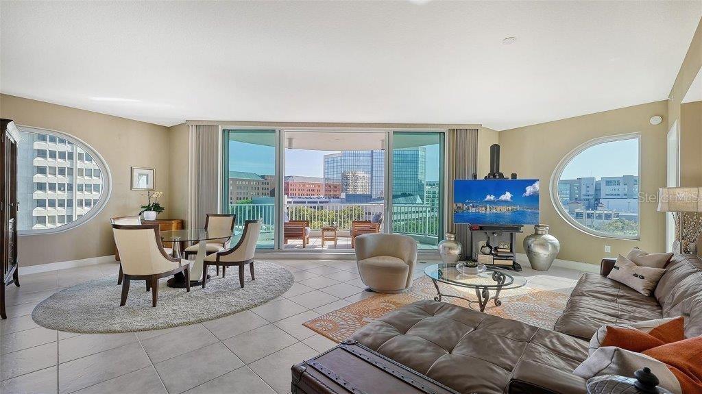 Image 2 of 28 For 1771 Ringling Boulevard 604