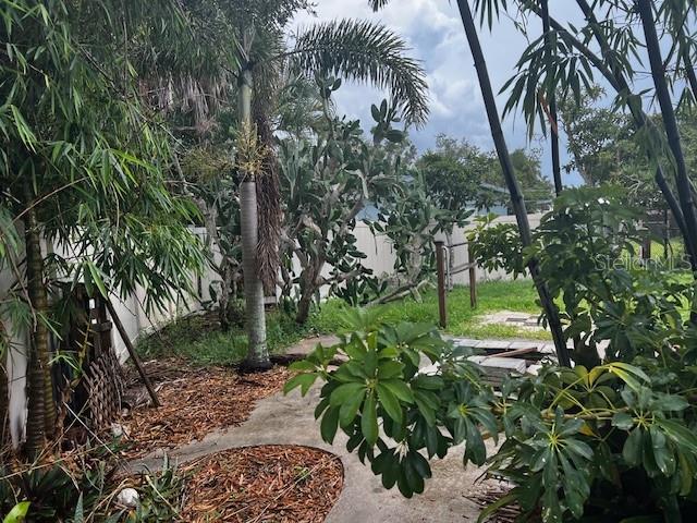 Image 8 of 13 For 602 Bonito Ave