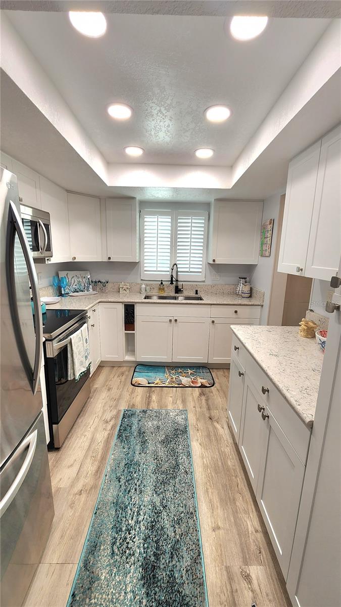 Image 10 of 32 For 3576 Lake Bayshore Drive K209