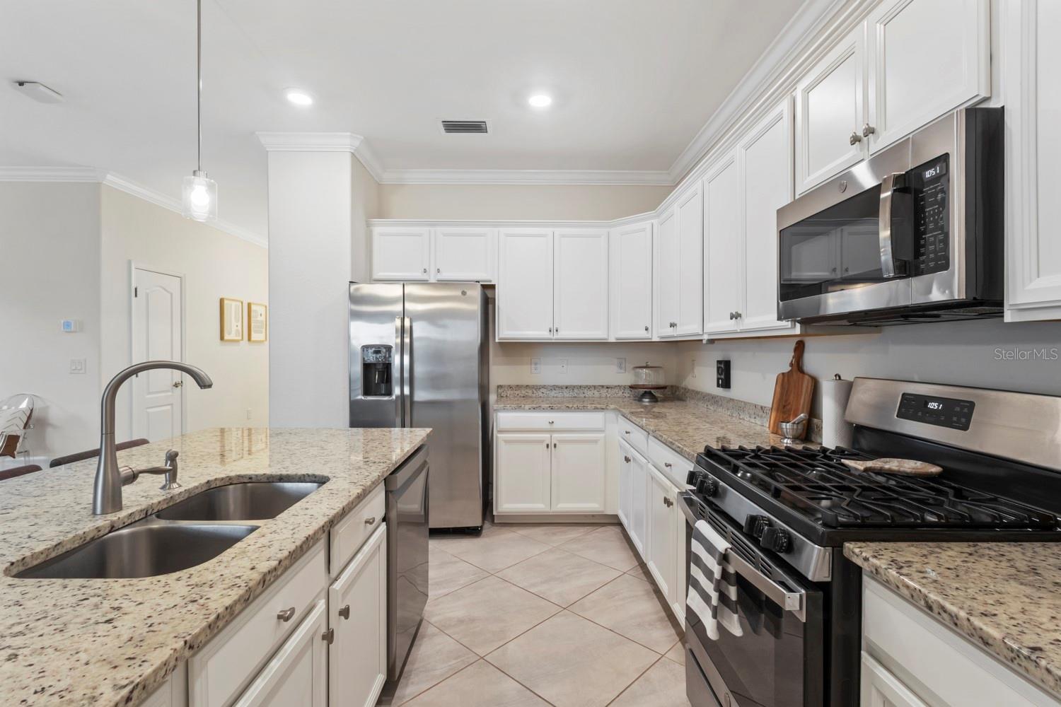 Image 11 of 40 For 17596 Corkwood Bend Trail