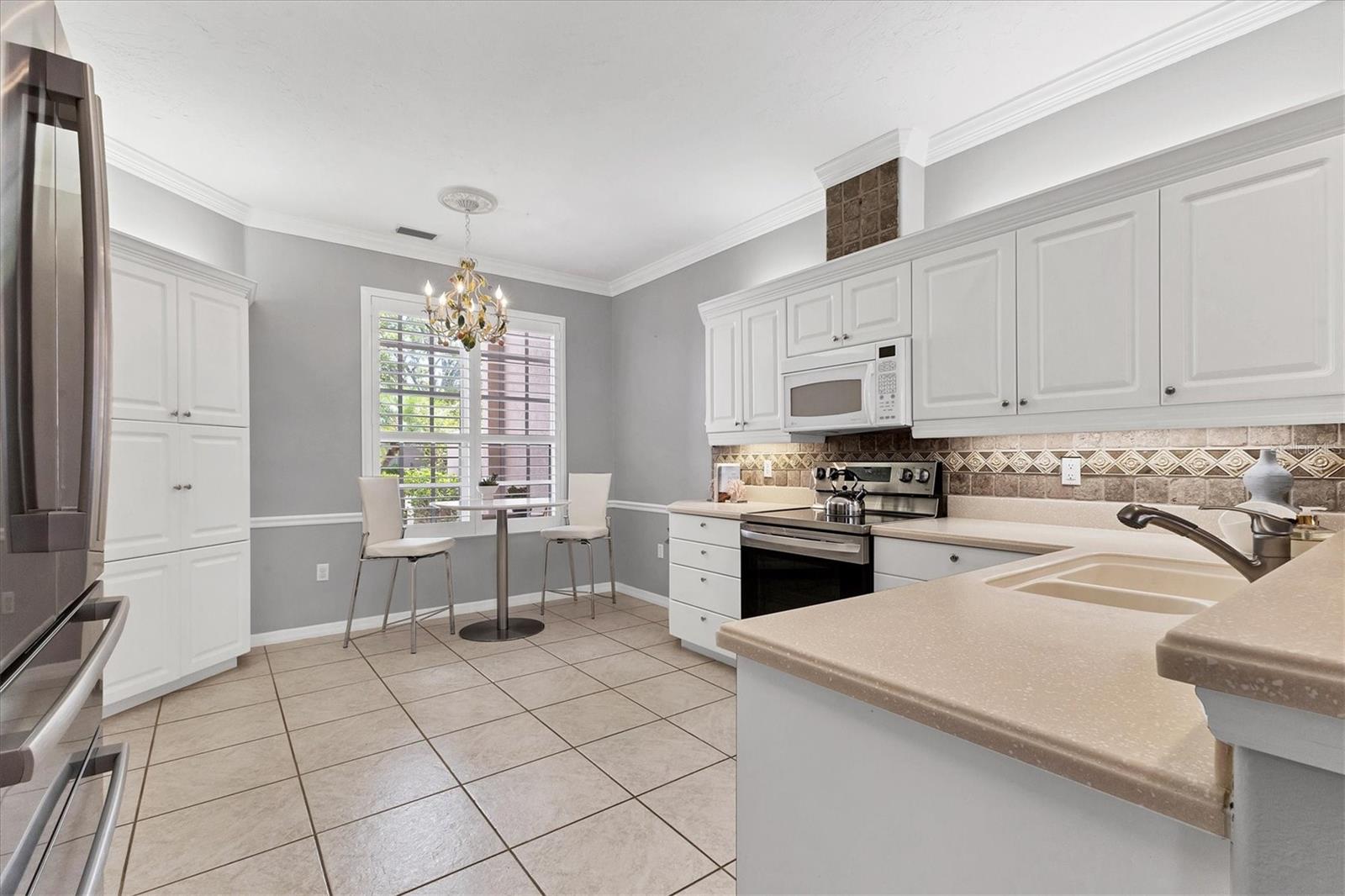 Image 12 of 65 For 7356 Mara Vista Drive 27