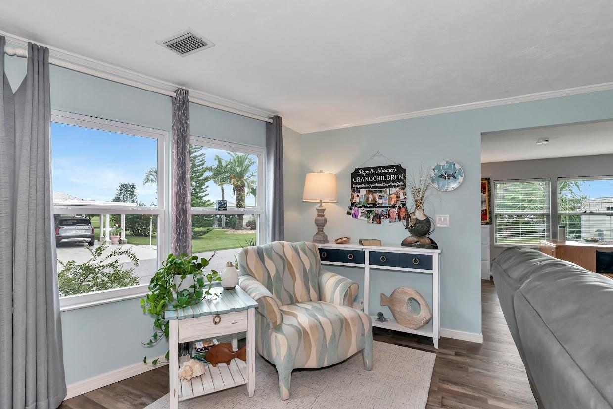 Image 18 of 74 For 75 King Arthur Drive