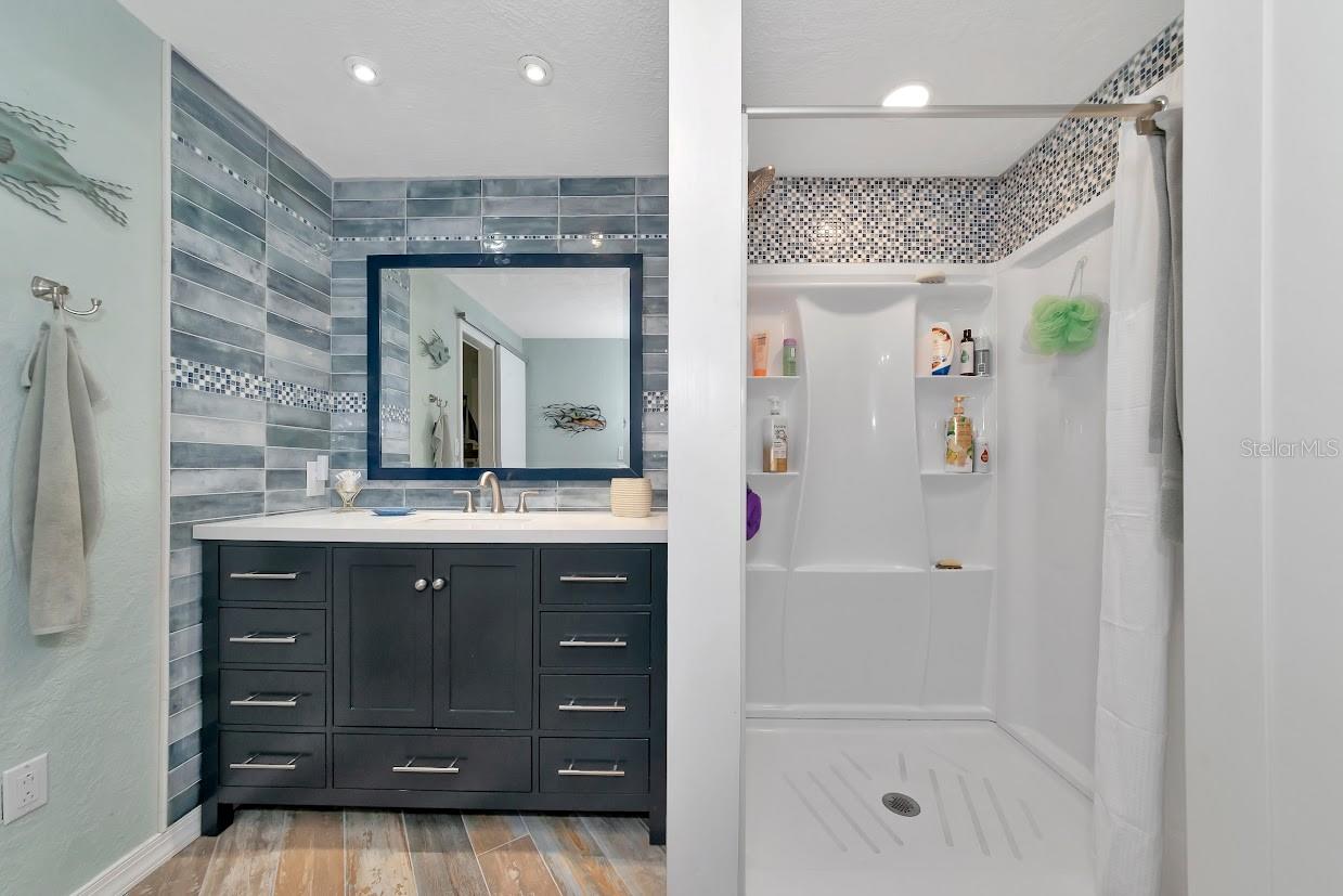 Image 25 of 74 For 75 King Arthur Drive